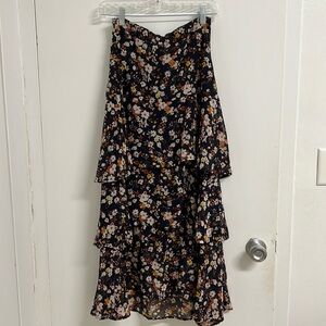 Ann Taylor Floral Flutter Skirt. Size 0